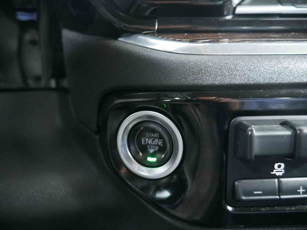 Used 2025 Red GMC Elevation image 37