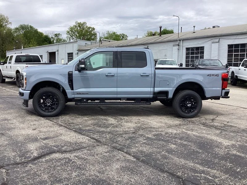 New 2026 Gray Ford Lariat image 4