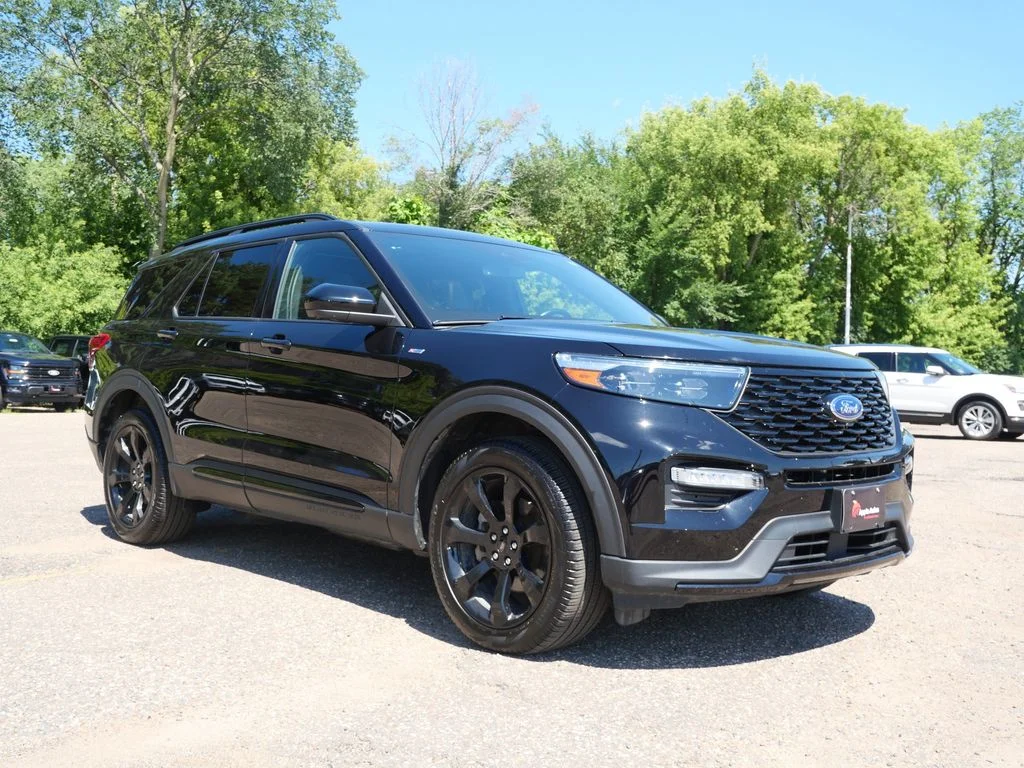 Certified Used 2023  Ford ST-Line image 1