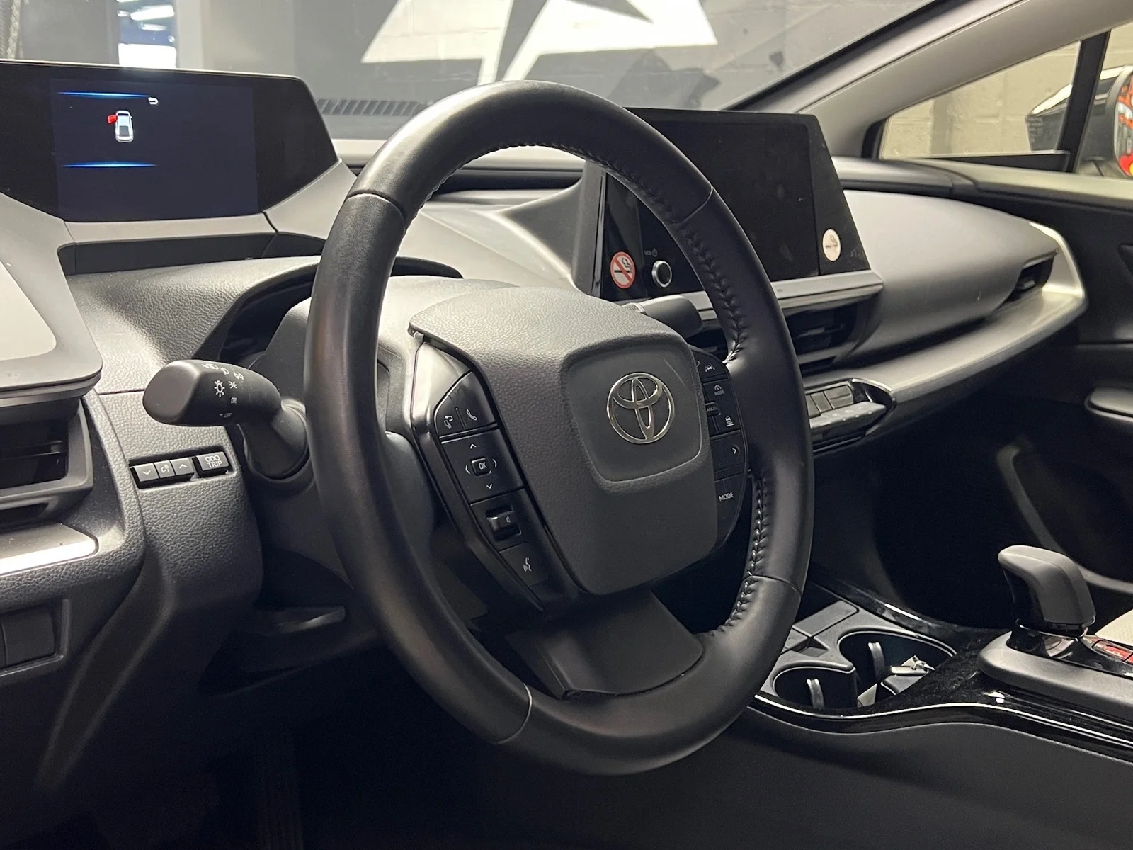 Used 2024 Cutting Edge (1l0) Toyota LE image 9