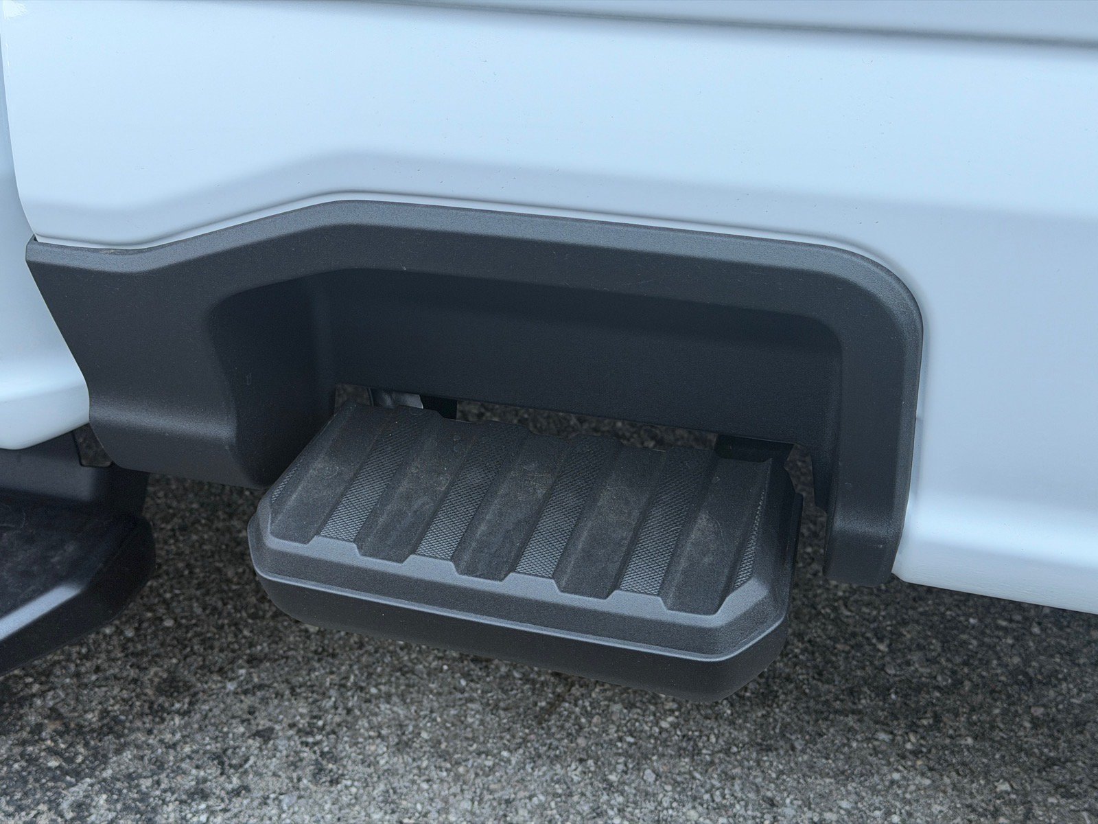 New 2027 Oxford White Ford F-250® XL image 6