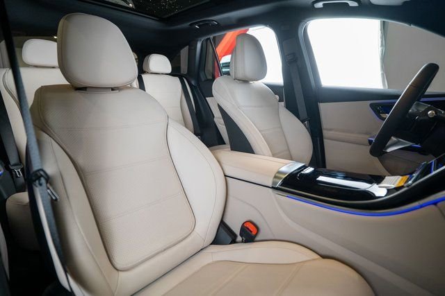 New 2026 Polar White Mercedes-Benz GLC 300 image 44