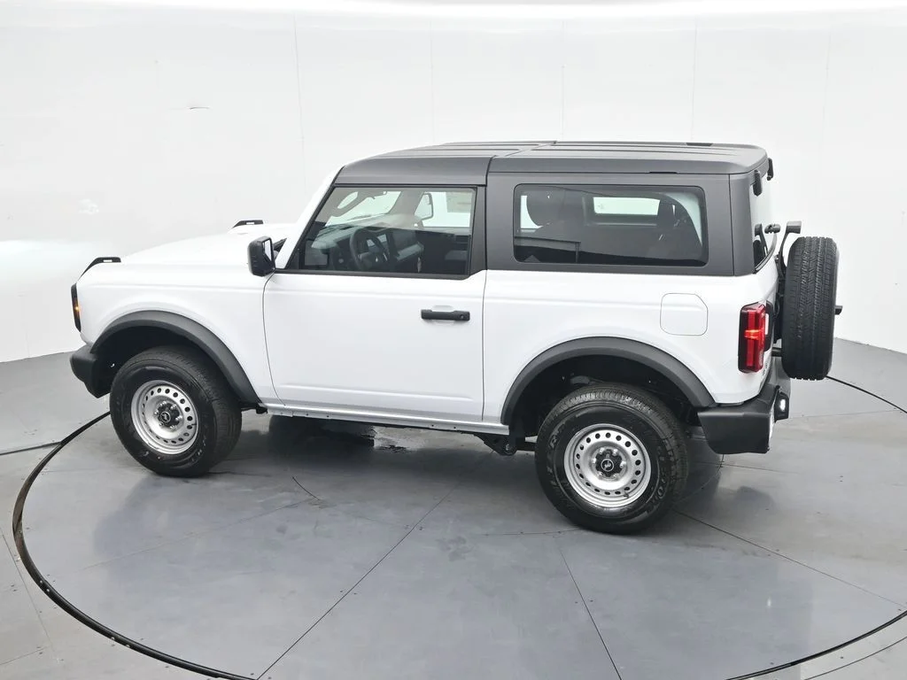 New 2026 Oxford White Ford Base image 30