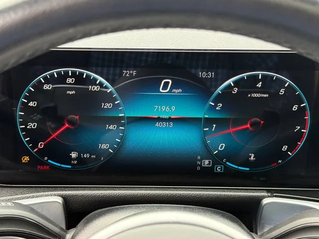 Used 2022 Black Mercedes-Benz GLB 250 image 27