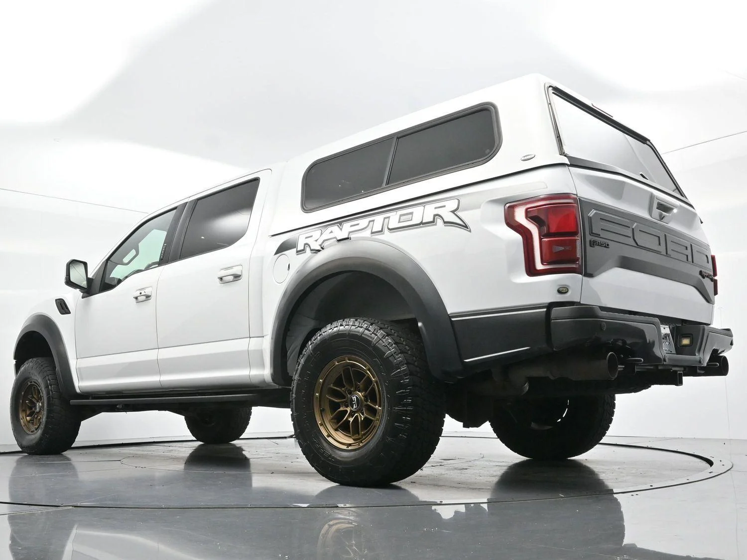 Used 2018 Oxford White Ford Raptor image 56