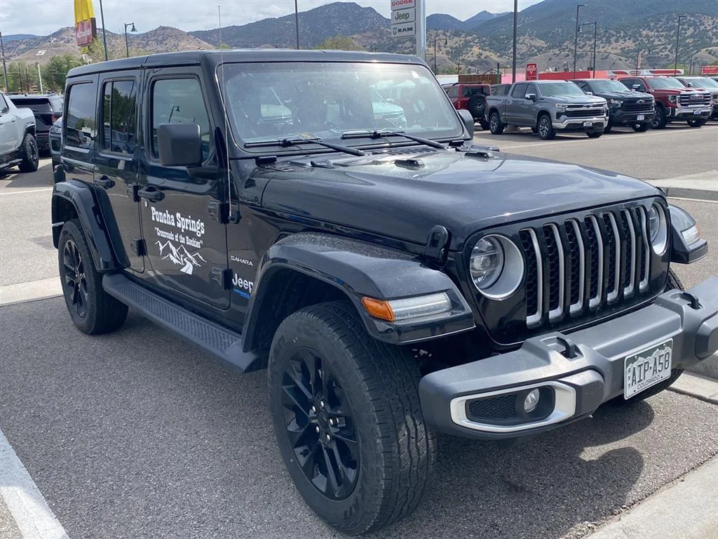 Used 2021 Black Clearcoat Jeep Unlimited Sahara image 2