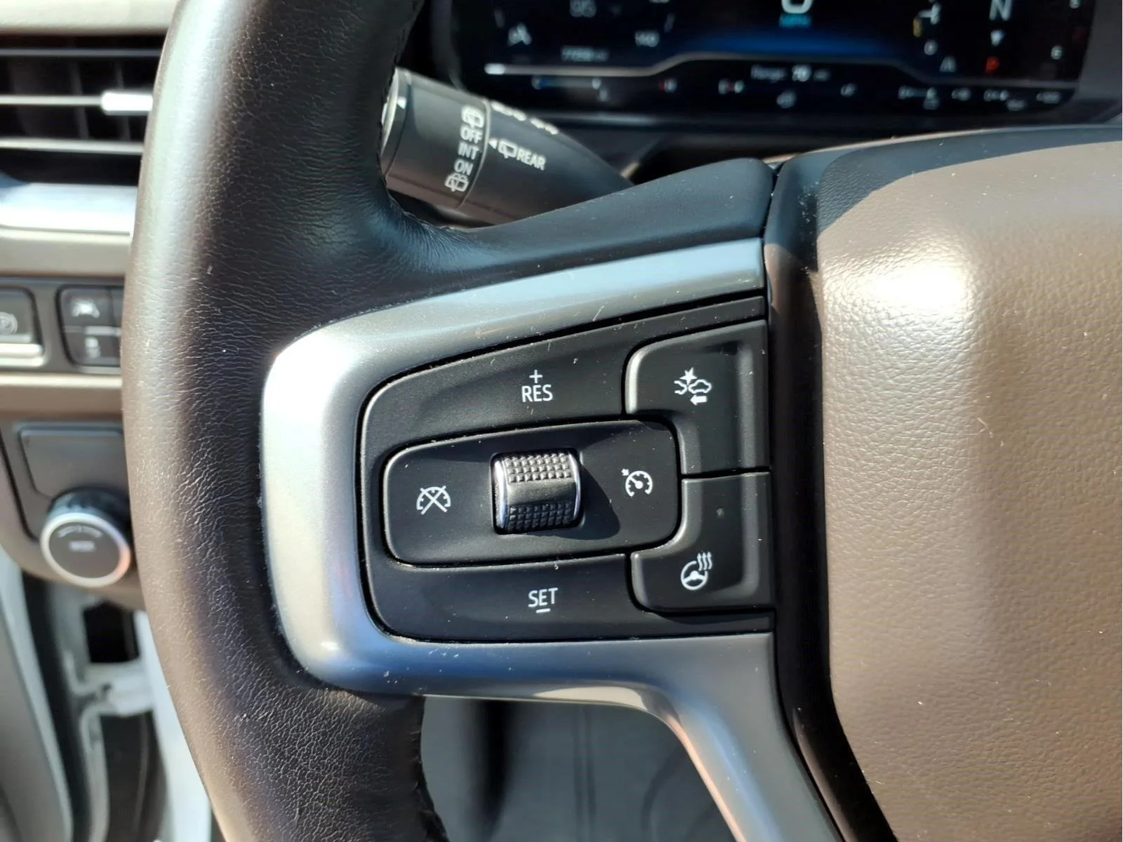 Used 2022 Summit White Chevrolet LT image 22