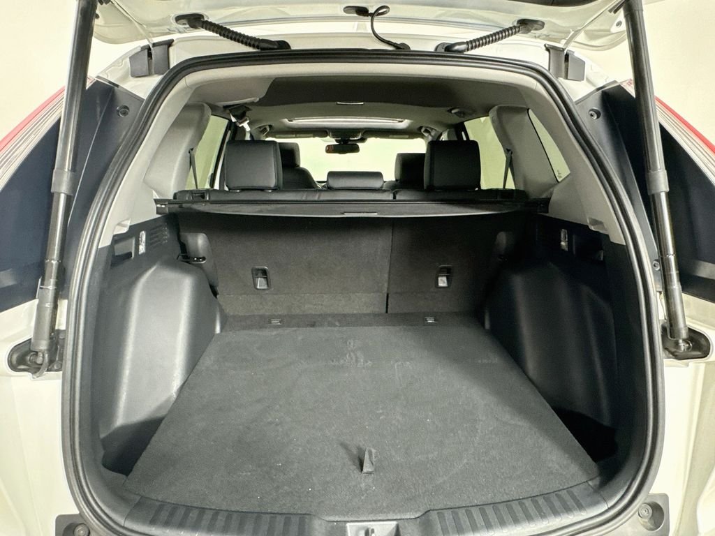Used 2019 White Honda EX-L image 32