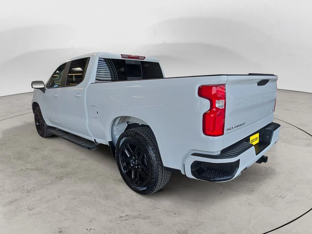 Used 2025 White Chevrolet RST image 7