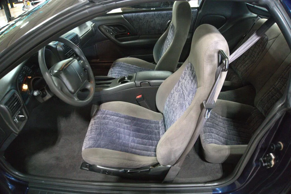 Used 2001  Chevrolet Base image 35