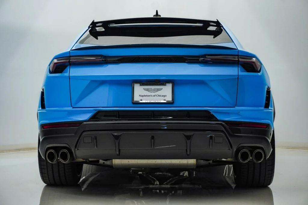 Used 2024 Blu Cepheus Metallic Lamborghini Performante image 9