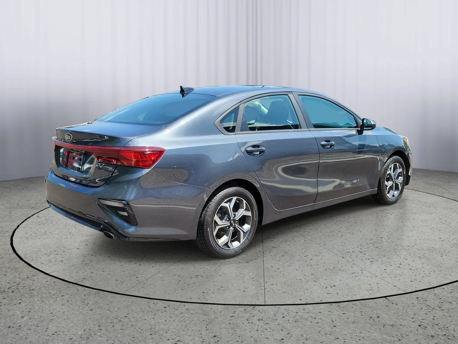 Used 2021 Gray Kia LXS image 3