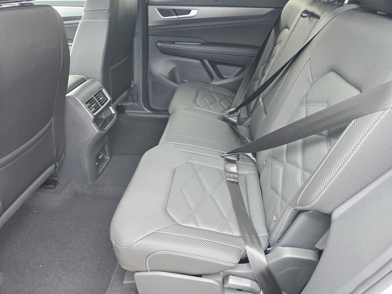 2025 Volkswagen Atlas Cross Sport SE w/Tech - Photo 7