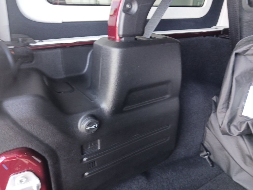 Used 2022 Red Jeep Unlimited Rubicon 392 image 31
