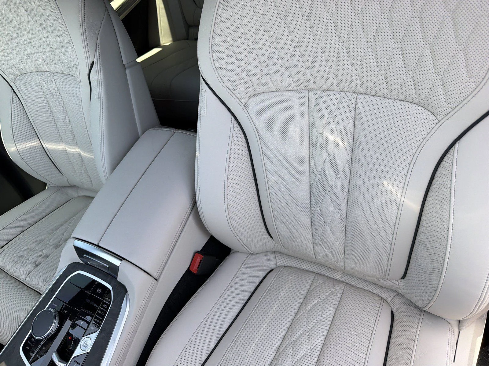 New 2026 Skyscraper Grey Metallic BMW xDrive40i image 25