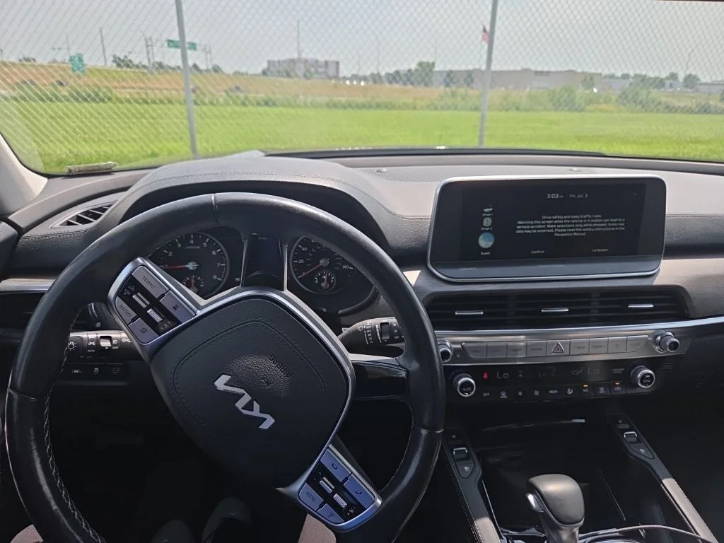 Used 2022 Black Kia SX image 6