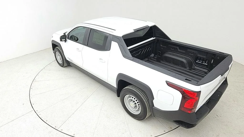 New 2024 Summit White Chevrolet Work Truck image 13