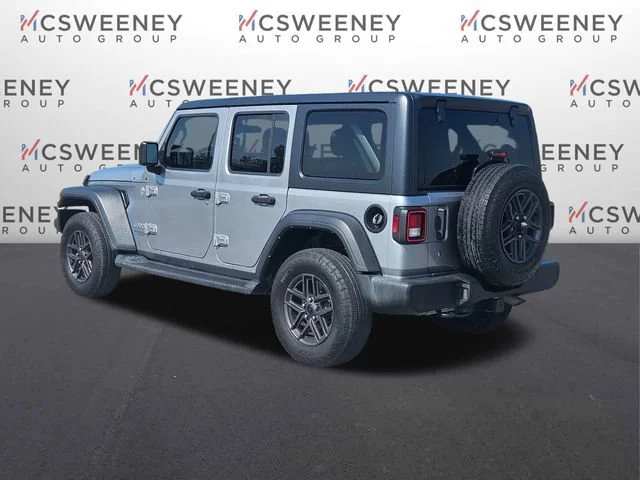 Used 2021 Silver Jeep Unlimited Sport image 3