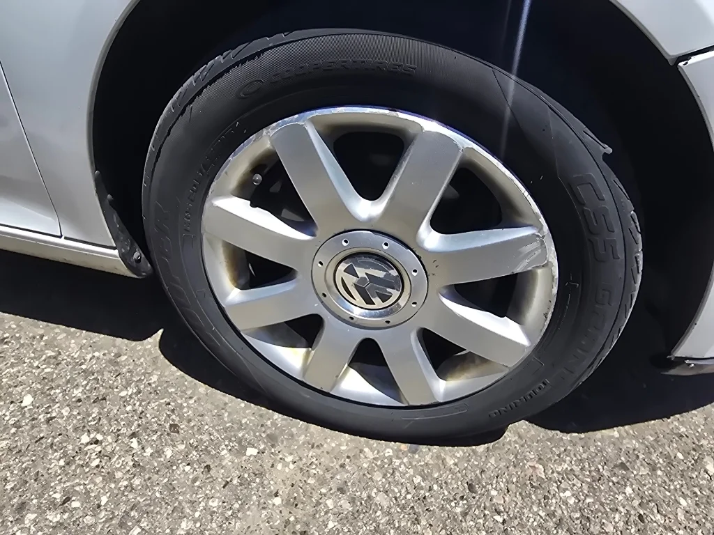 Used 2007 Candy White Volkswagen 2-Door (A6) image 17