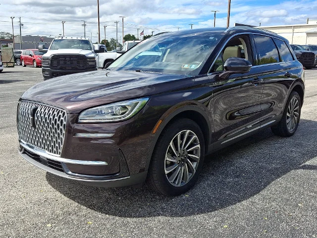 Used 2023 Red Lincoln Reserve image 3