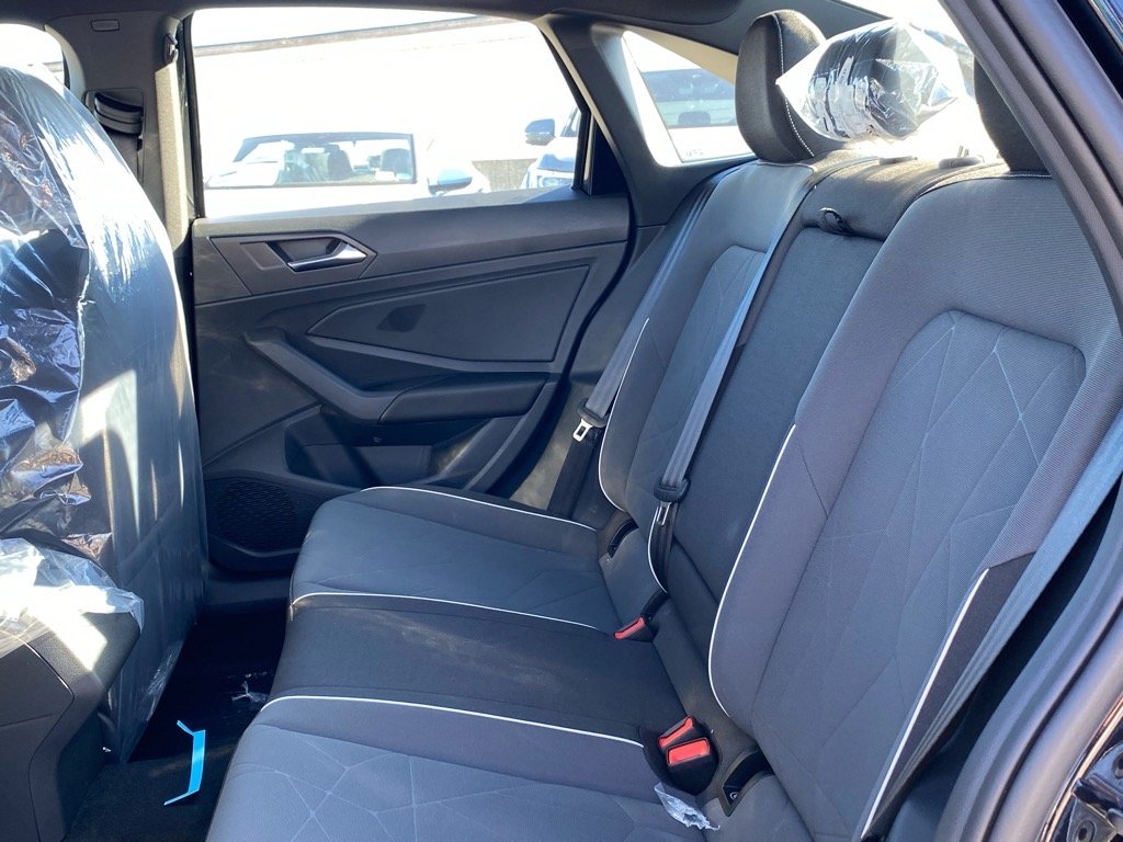 2026 Volkswagen Jetta Sport - Photo 11