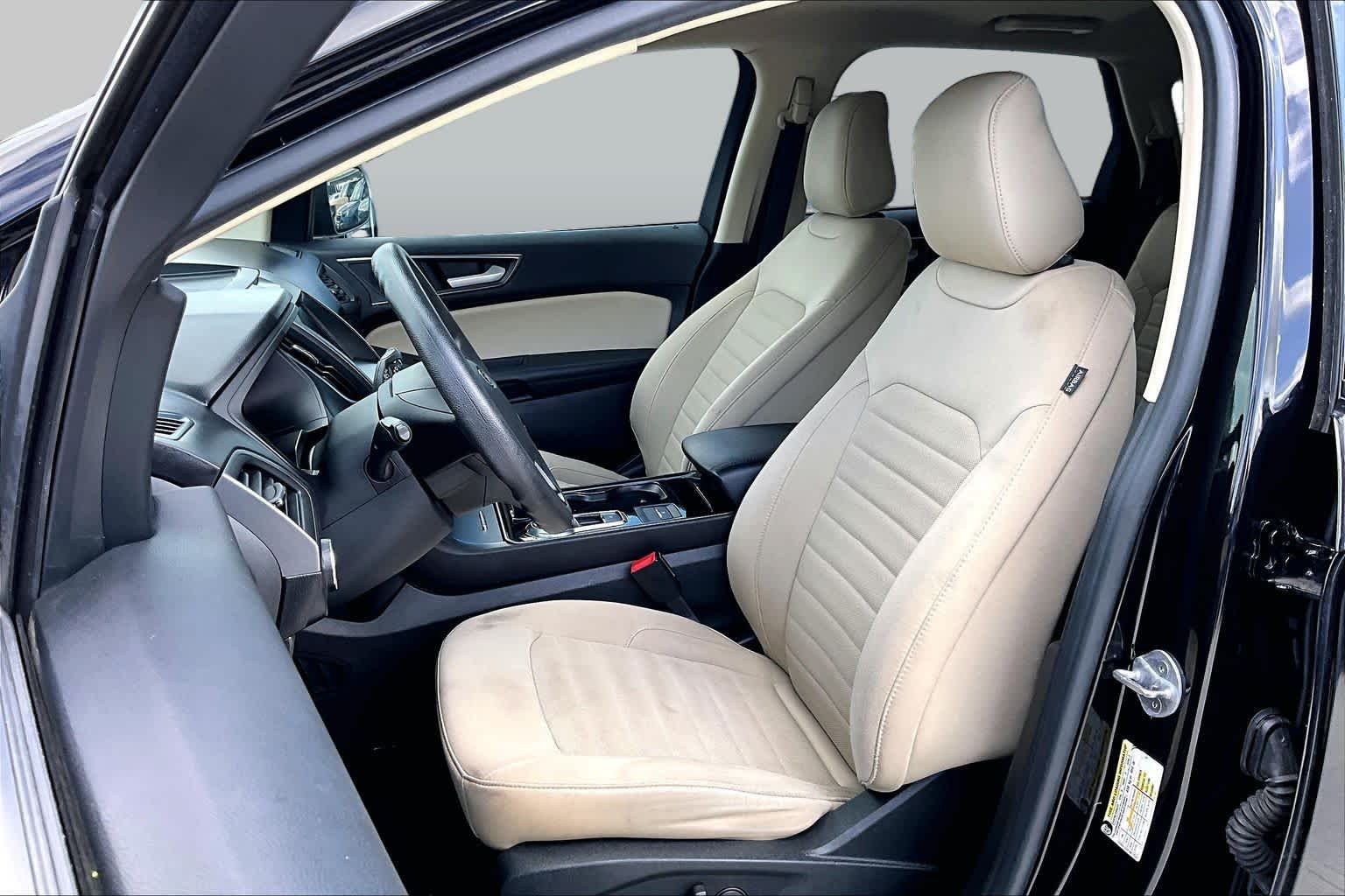 Used 2020 Agate Black Ford SE image 8