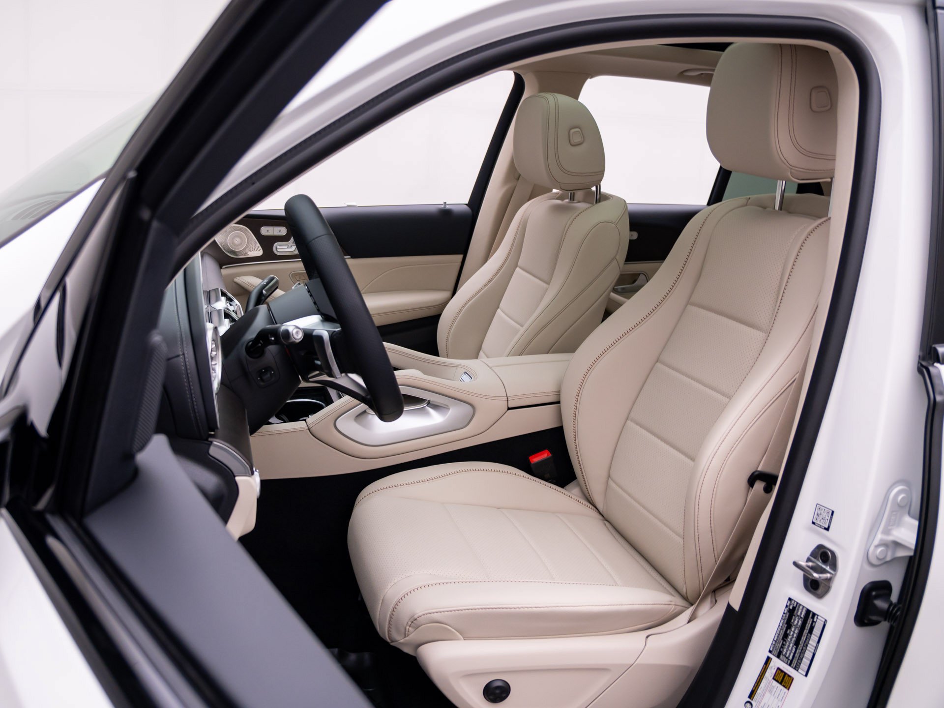 New 2027 White Mercedes-Benz GLE 350 image 57