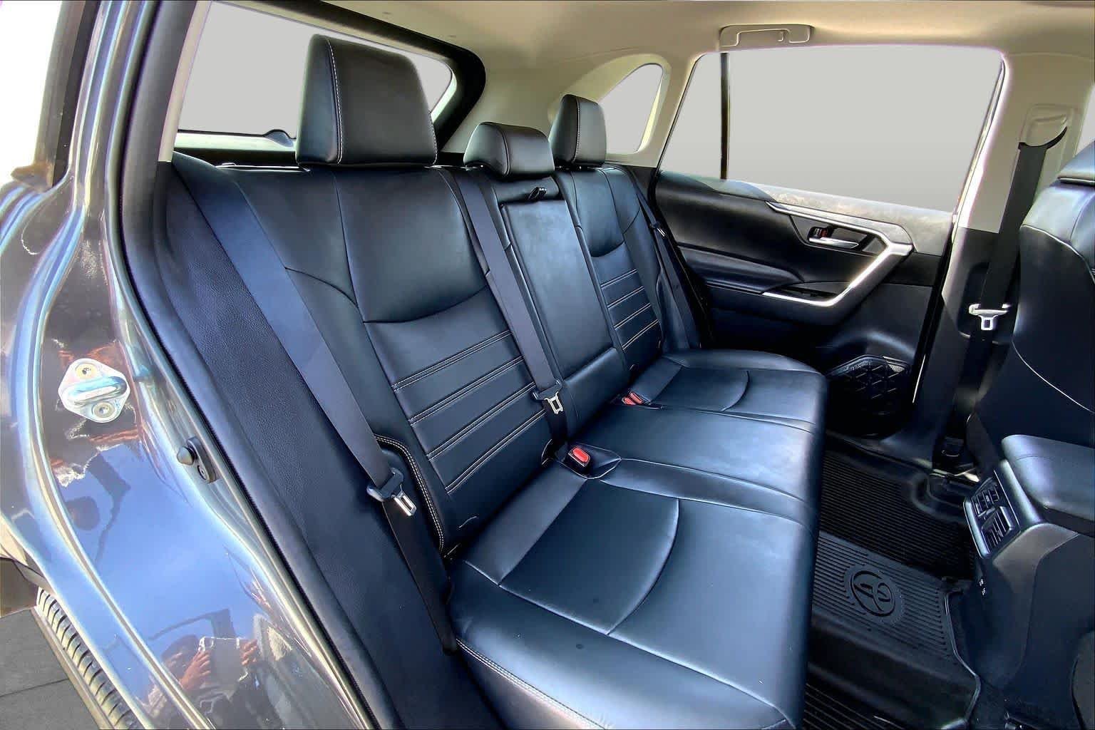 Used 2021 Magnetic Gray Metallic Toyota XLE Premium image 19