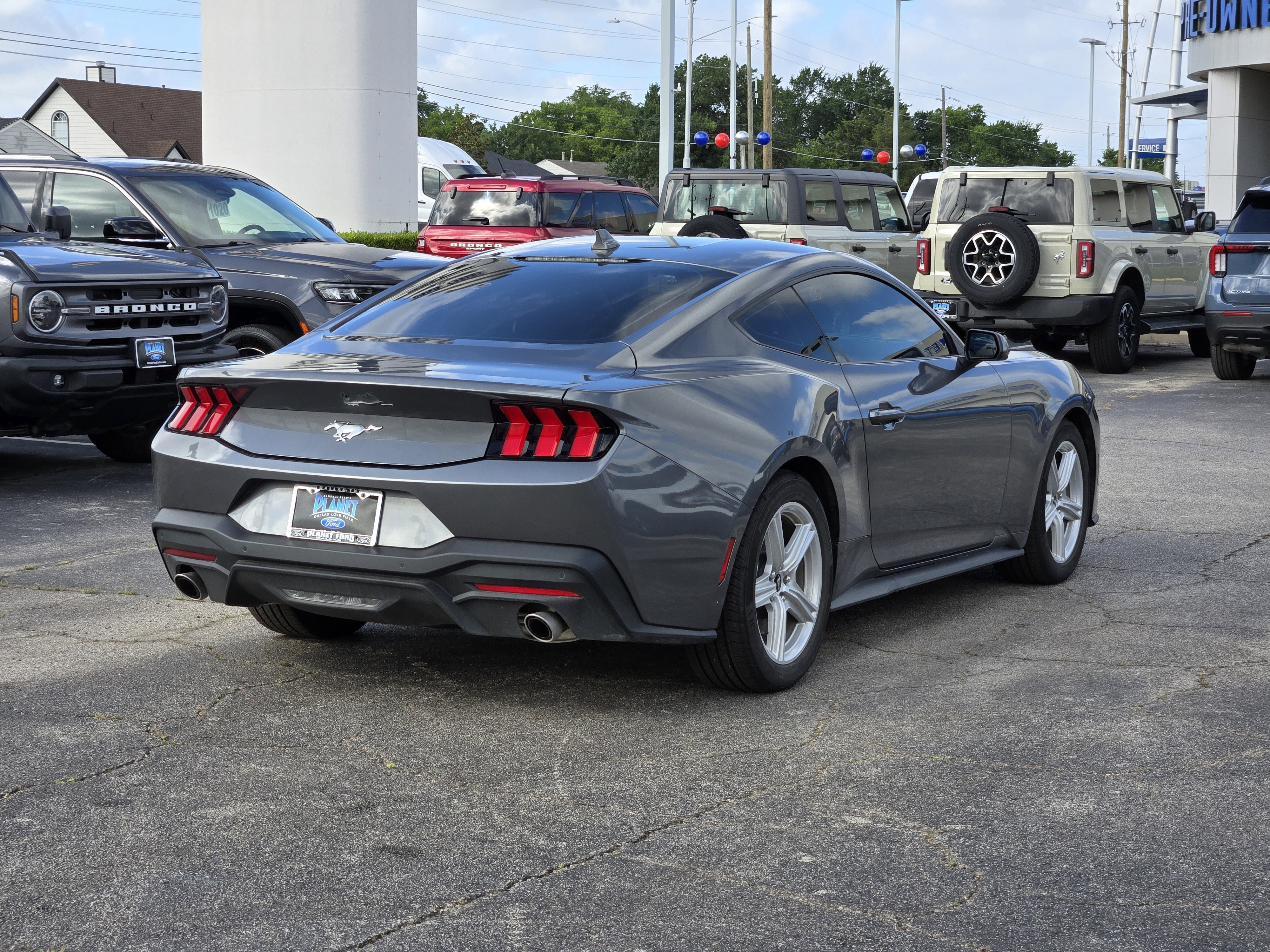 New 2026 Carbonized Gray Metallic Ford EcoBoost Fastback image 4