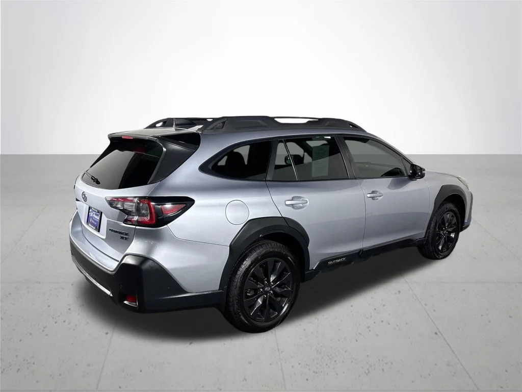 Used 2023 Silver Subaru Onyx Edition XT image 6
