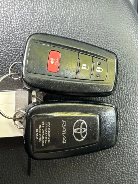 Used 2020  Toyota XLE image 66
