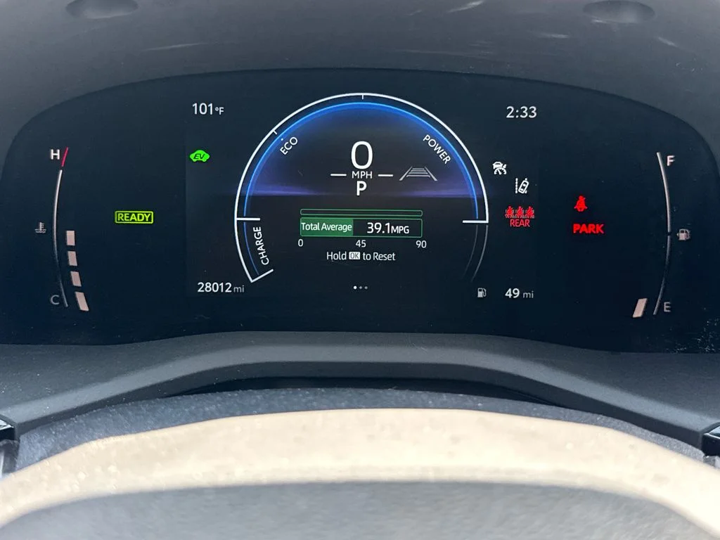 Used 2025  Toyota SE image 26