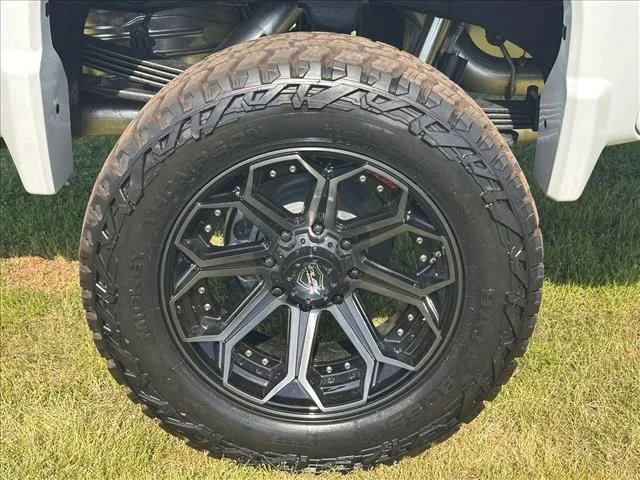 2026 GMC Sierra 2500HD AT4 - Photo 13