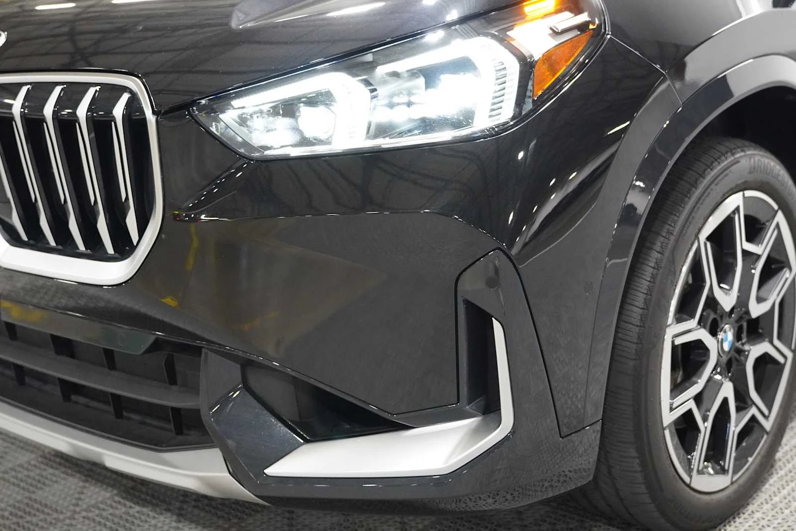 Certified Used 2026 Black Sapphire Metallic BMW xDrive28i image 7