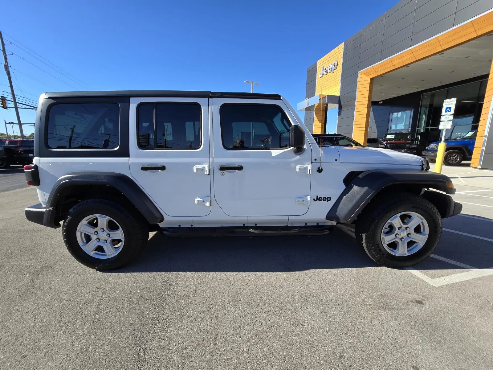 Used 2021 Bright White Clearcoat Jeep Unlimited Sport S image 8