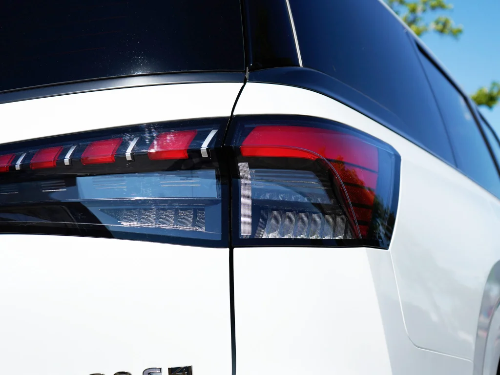 New 2026 RADIANT WHITE INFINITI Sport 4WD image 11