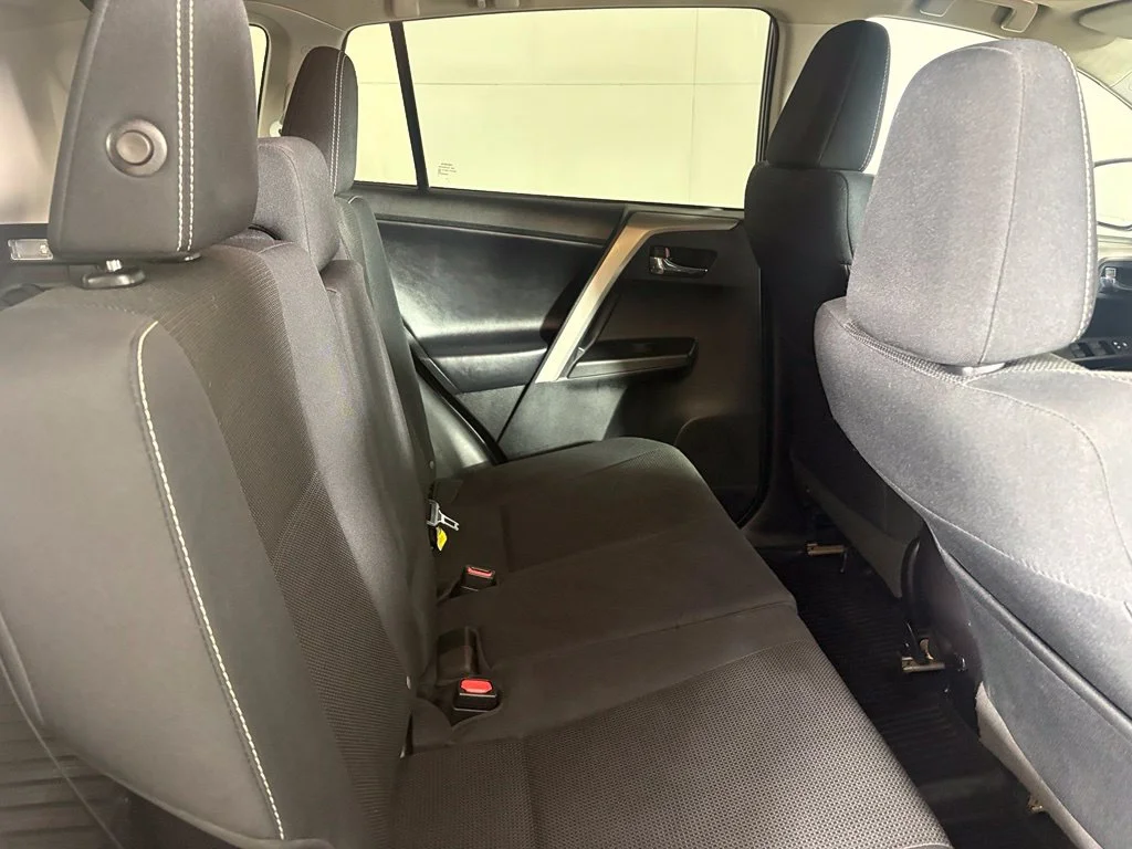 Used 2018 Black Toyota XLE image 17