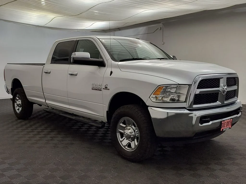 Used 2016 Bright White Ram SLT image 7