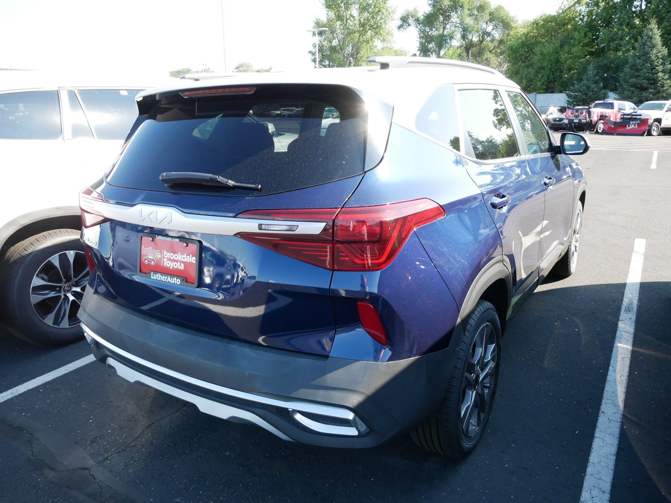 Used 2022 Kia Seltos S with VIN KNDEUCAA6N7247024 for sale in Brooklyn Center, Minnesota