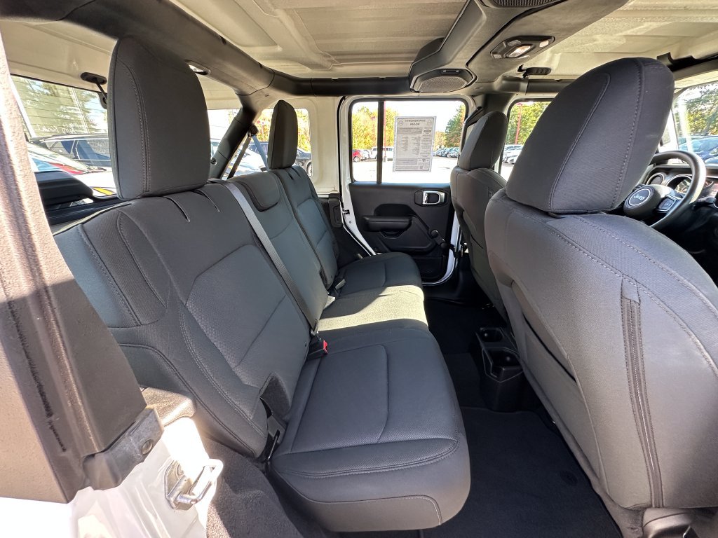 Used 2018 White Jeep Unlimited Sport image 20