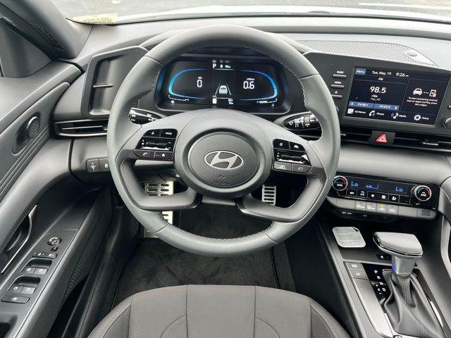 New 2026 White Hyundai SEL Sport image 8