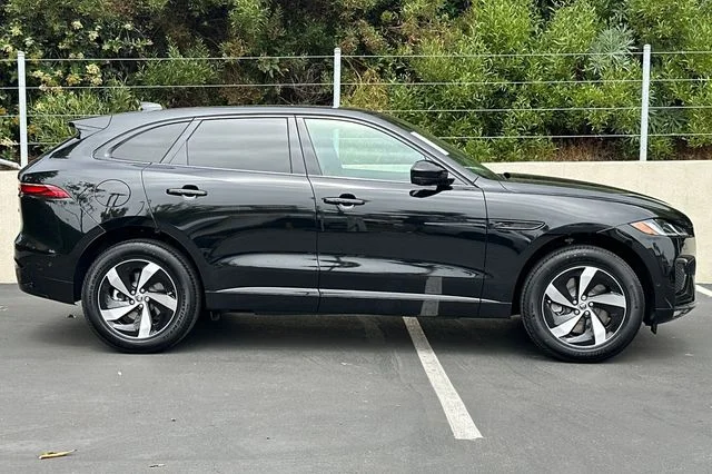 2026 Jaguar F-Pace R-Dynamic S - Photo 6