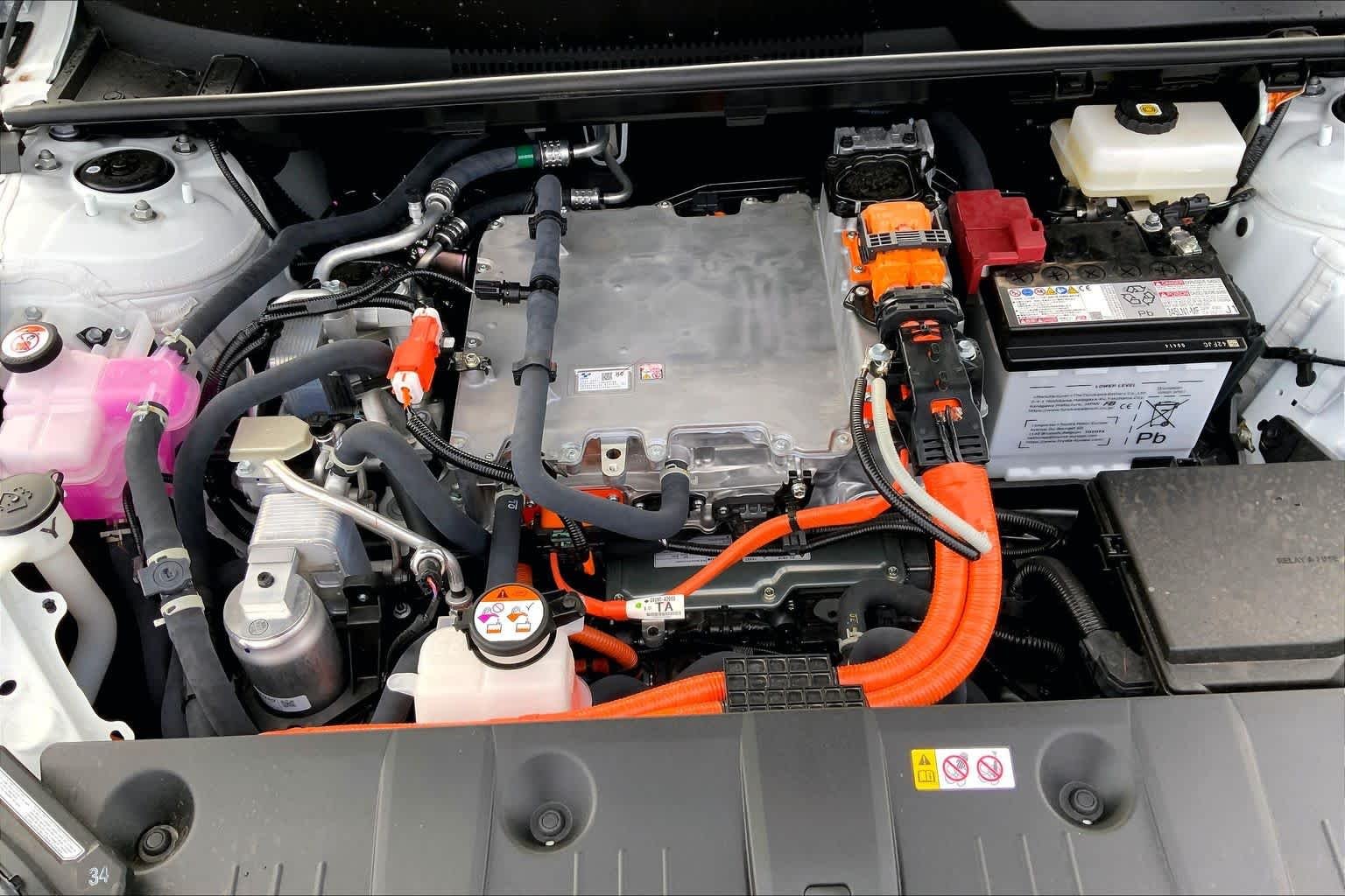 Used 2026 Wind Chill Pearl Toyota XLE Plus image 31