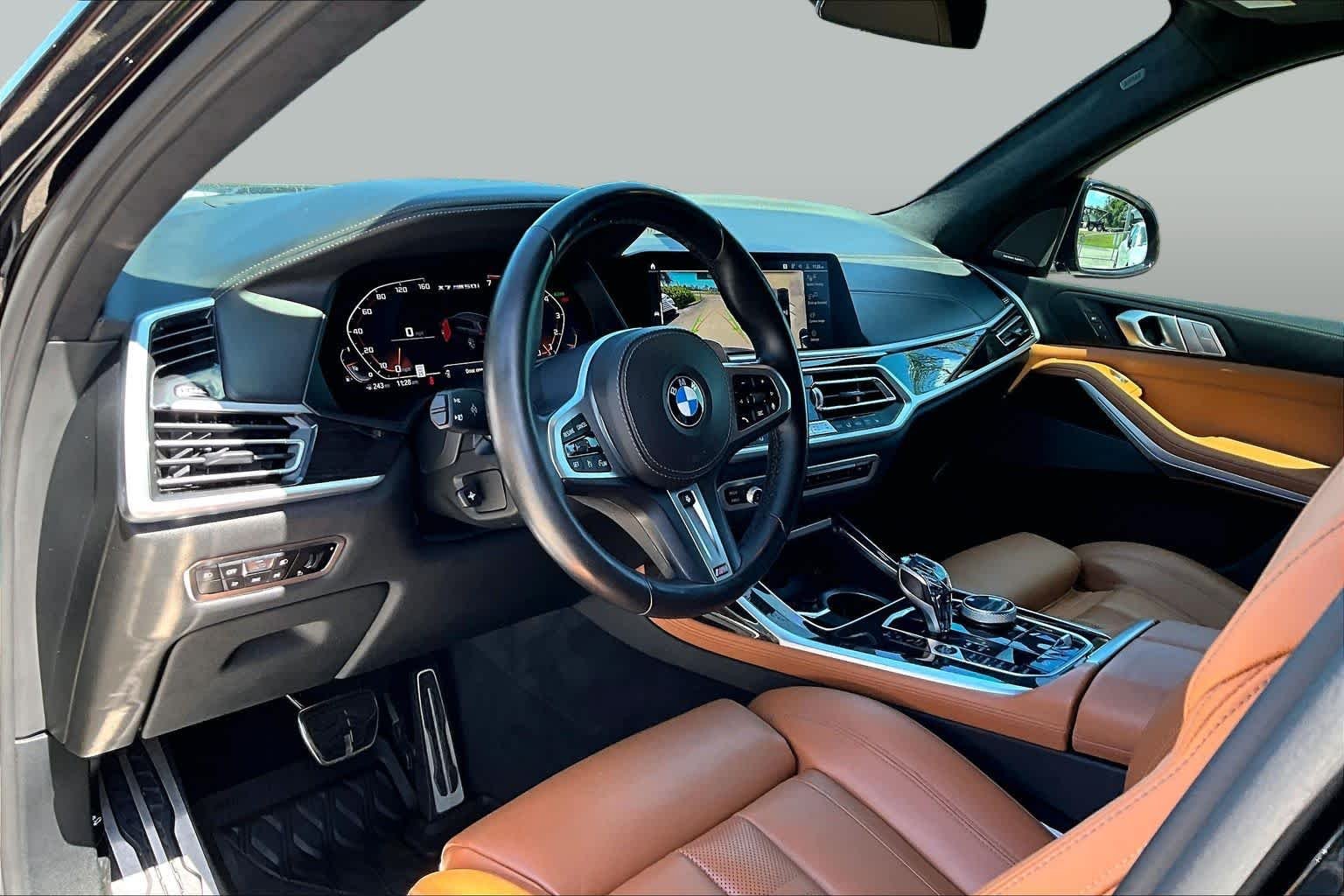 Used 2021 Black Sapphire Metallic BMW M50i image 18