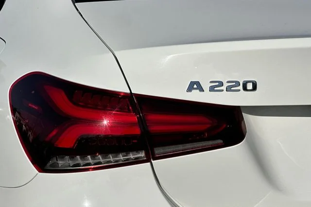 Used 2022 White Mercedes-Benz A 220 image 33