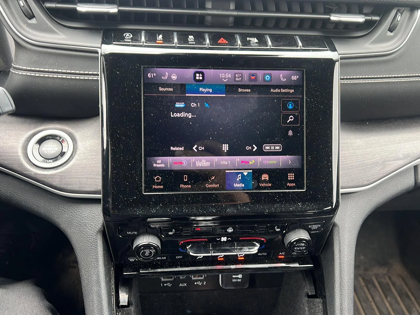 Used 2021 Diamond Black Crystal Pearlcoat Jeep Limited image 7