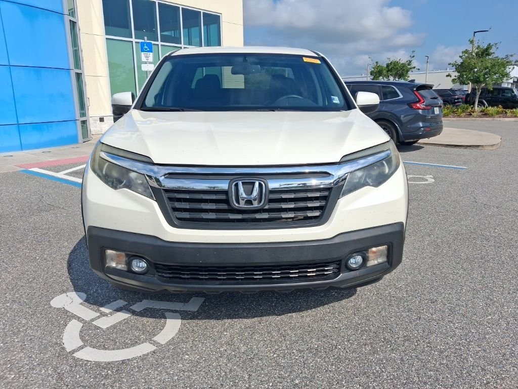 Used 2017 White Honda RTL-T image 2