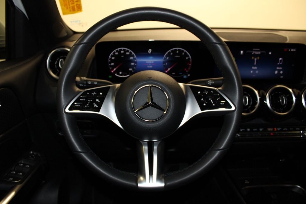 Certified Used 2026  Mercedes-Benz GLB 250 image 21