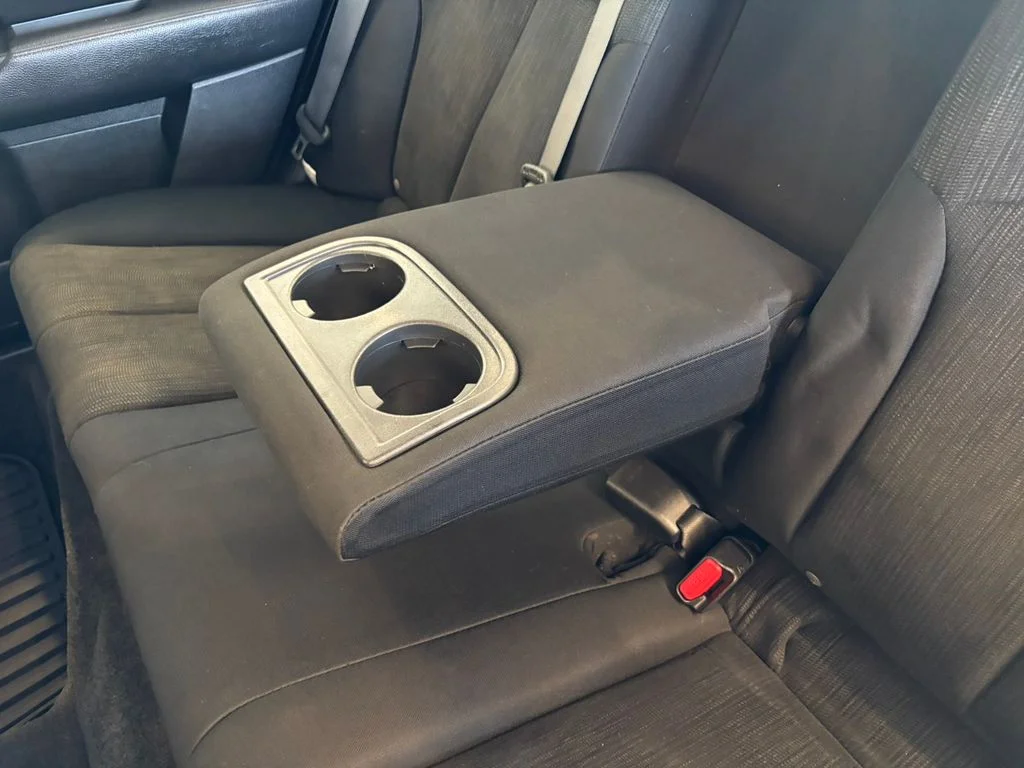 Used 2014 Blue Subaru 2.5i image 26