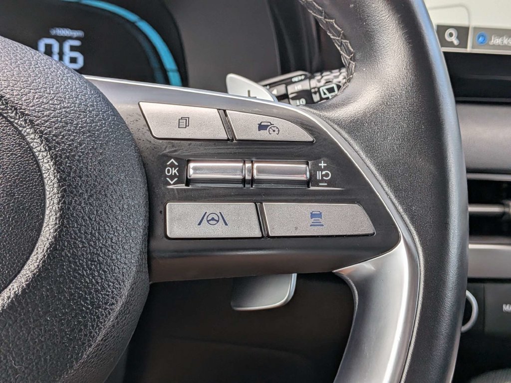 Certified Used 2025 Black Hyundai SEL image 35